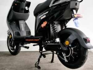 Elektro Roller Nova M3 schwarz Radnabenmotor