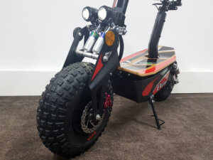 Elektro-Roller Nitro Monster LED-Licht