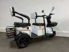 Elektro-Dreirad Tandem GULL weiß Korb hinten