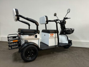 Elektro-Dreirad Tandem GULL weiß Korb hinten