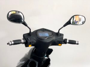 E-Scooter Elektropower Volt schwarz Lenker