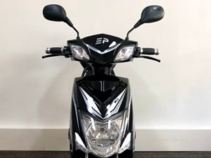 E-Scooter Elektropower Volt Scheinwerfer