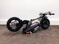 Elektrischer Roller Nitro Roadster zusammenklappbar Elektrischer Roller Nitro Roadster zusammenklappbar