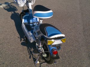 Sunra E-Scooter blau