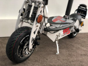 e scooter cruiser 600 weiss doppelte federung