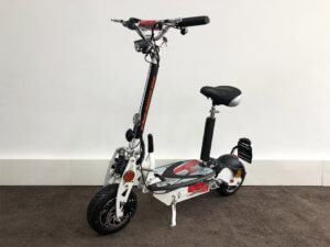 e scooter cruiser 600 mit bürstenlosem radnabenmotor weiss