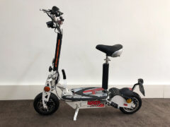 e scooter cruiser 600 weiss mit bürstenlosem motor e scooter cruiser 600 weiss mit bürstenlosem motor
