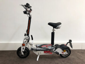 e scooter cruiser 600 weiss mit bürstenlosem motor